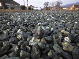 Azbesztszennyezés – Bitumennel fedik le az azbesztes területeket Szombathelyen